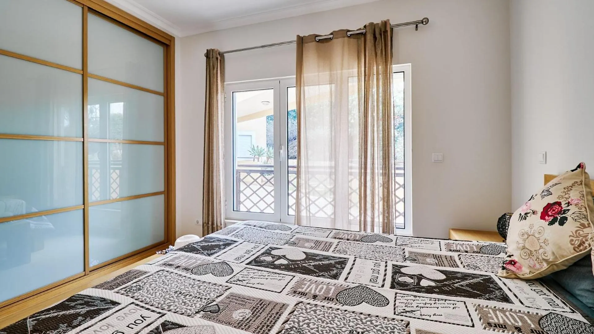 Apartment Sol De Verao Mit Pool Guia
